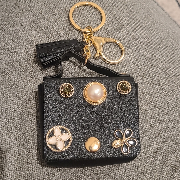 Wallet style keychain - Picture 1 of 4